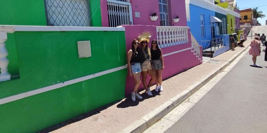 Kirstenbosch Garden, Bo-Kaap-Penguins & Cape Peninsula Tour - False Bay, Muizenberg, and St James Beach