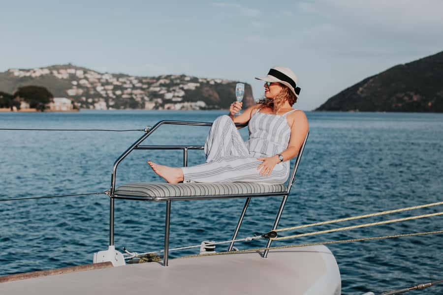 Knysna: Luxury Catamaran Marine Adventure Tour - Sailing across Knysna Lagoon
