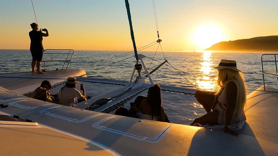 Knysna: Luxury Sunset Cruise with Captain's Barbeque - Through the famous Knysna Heads
