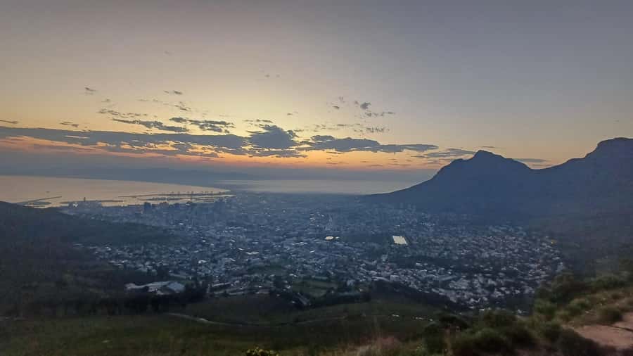 Lion's Head: Hike with a registered hiking guide - Sunrise brings the reward