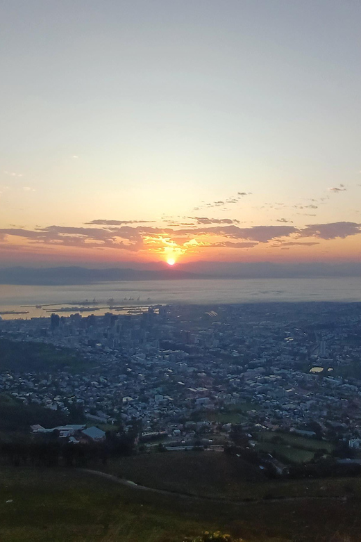 Lion's Head: Hike with a registered hiking guide - What to pack for three hours outside