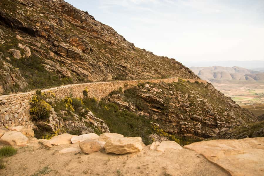 Oudtshoorn: Half-Day Swartberg Pass Private Guided Tour - The descent and Tee Berg lookout