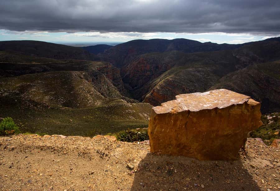 Oudtshoorn: Swartberg Mountain Pass Tour with Country Lunch - What to bring and how to prepare