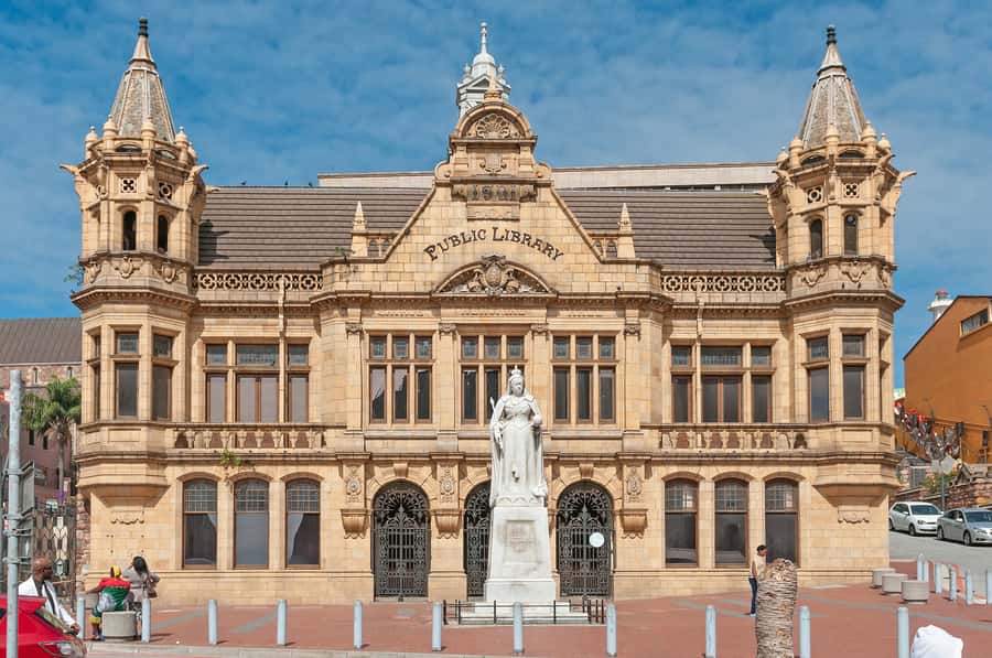 Port Elizabeth: 4x4 Wildlife Safari & City Sightseeing Tour - Cape Recife Lighthouse and the coastal drive