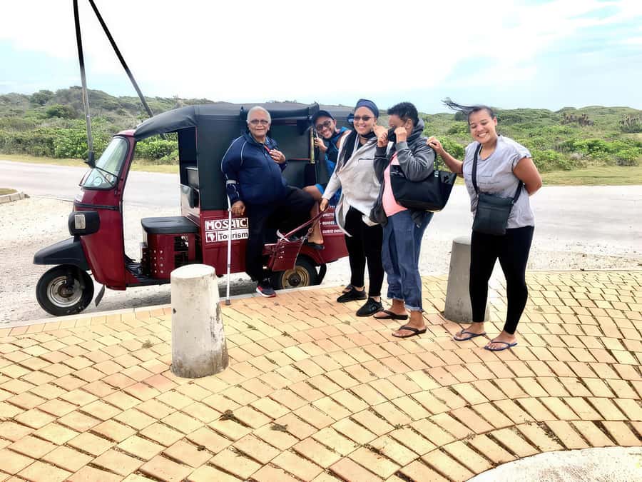 Port Elizabeth tuk-tuk tour, experience the natural beauty. - Guides who turn a ride into a tour