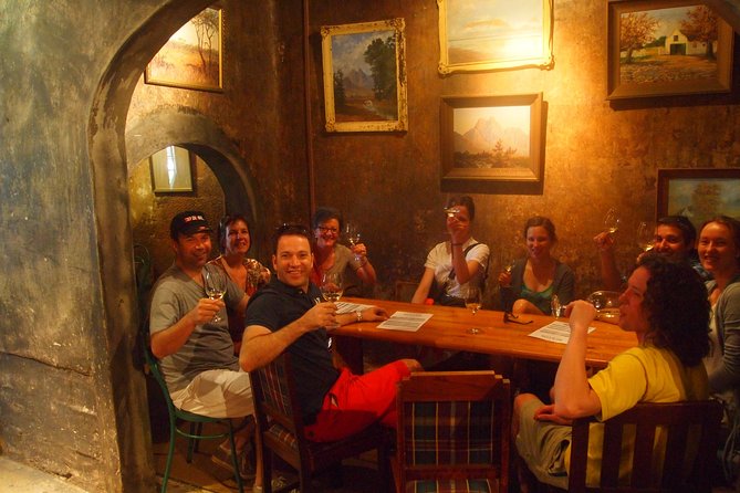 Private Big Red Wine Tour - Guardian Peak for lunch and mountain views