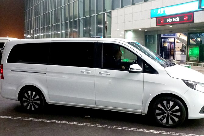 Private Cape Town International Airport Transfer - The driver’s role beyond the steering wheel