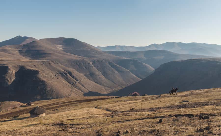 Private Sani Pass Classic Tour: High value for money - Climbing the gravel switchbacks