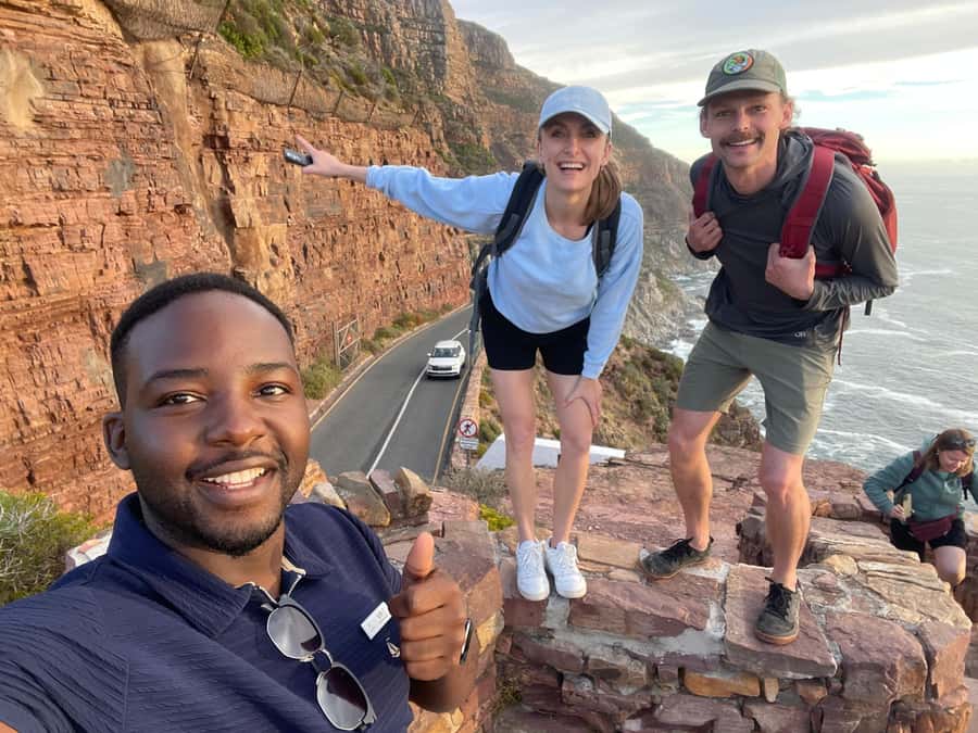 Private Tour:Cape of Good Hop>Chapman’s >Penguin>Seal island - Lunch at Two Oceans and the Cape of Good Hope