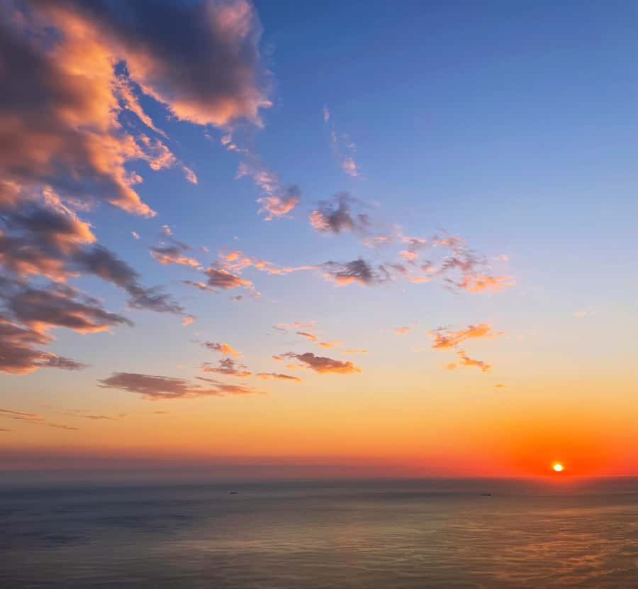 Privately Guided Sunset/Sunrise Hike Lions Head, (Pickup) - Why Lion’s Head works so well at sunrise or sunset