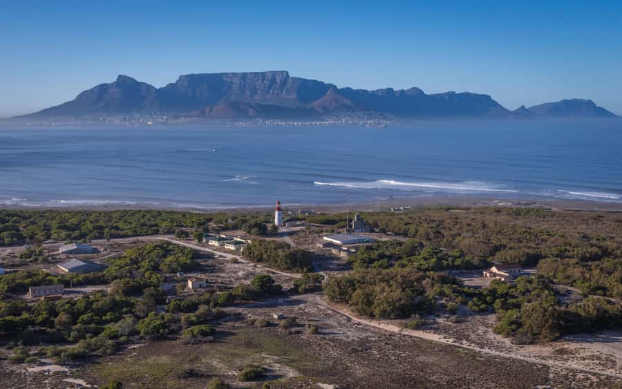 Robben Island By Air Scenic Helicopter Flight - Why Robben Island looks different from the air