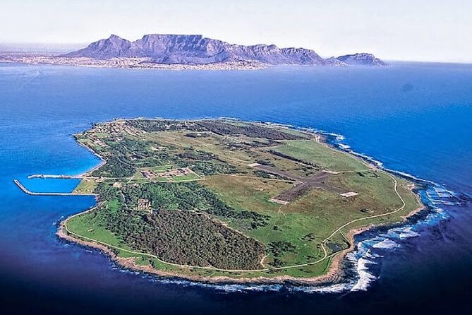Robben Island ,Kirstenbosch Gardens and Groot Constantia. - Who will enjoy this Cape Town day most?