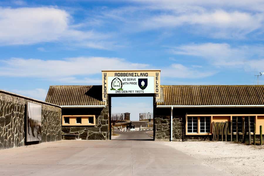 ROBBEN ISLAND MUSEUM TOUR, WITH OPTIONAL LAST MINUTE TICKETS - Seeing Nelson Mandela’s cell