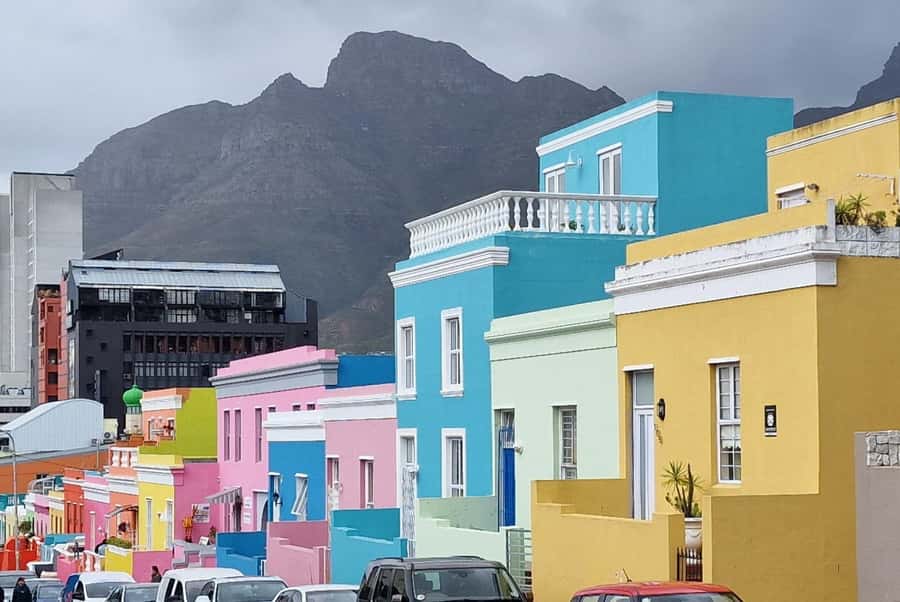 Robben Island,Table Mountain Full day Private Tour Cape Town - Lunch at the V&A Waterfront and the optional diamond visit
