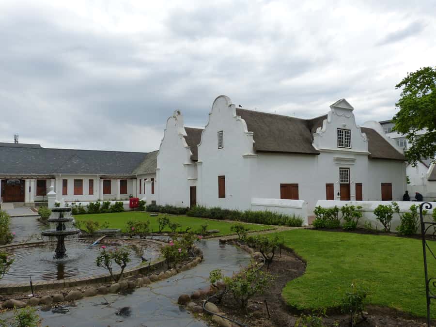 Stellenbosch: Guided Historical Walking Tour - Why a 90-minute walk works so well in Stellenbosch