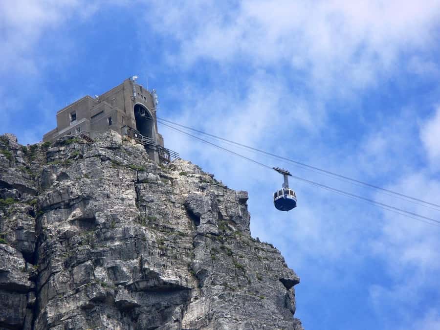 Table Mountain Cable Car Ticket with Transfer - Starting in Cape Town and riding to the lower station