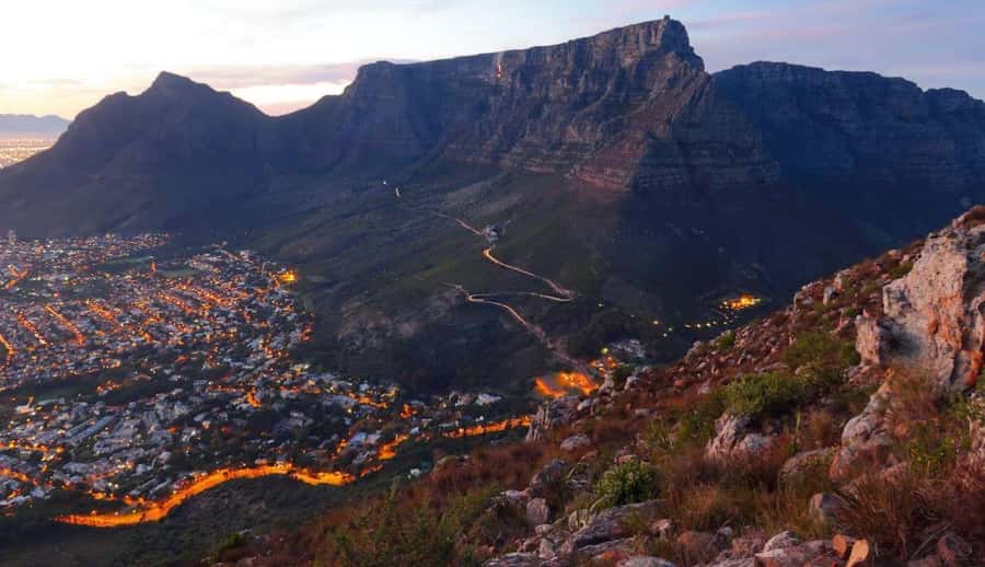 Table Mountain Cable Car Ticket with Transfer - Reaching the 1,067-meter summit