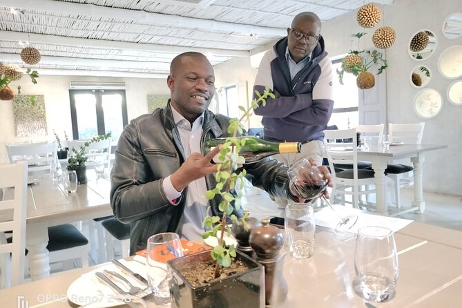 Table Mountain & Constantia Wine Tasting Full Day Tour. - Groot Constantia and the best place for lunch