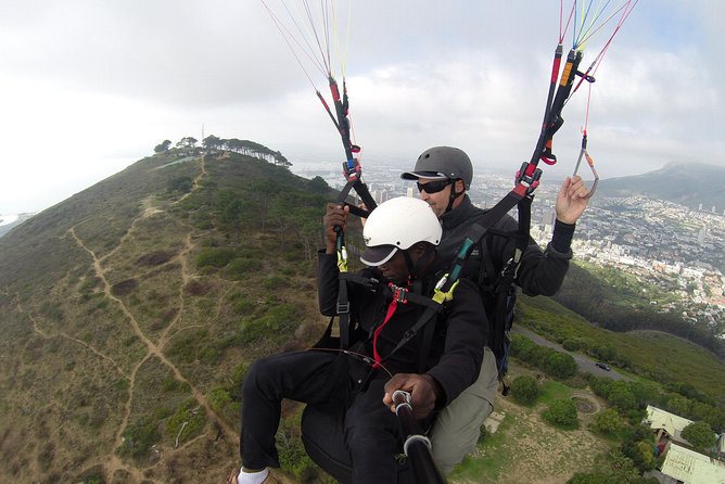 Tandem Paragliding Cape Town Experience TABLE MOUNTAIN PARAGLIDE - Photos and video for an extra R400