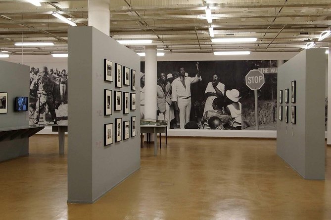Ultimate Johannesburg Soweto Experience with Apartheid Museum - Constitution Hill sets the tone