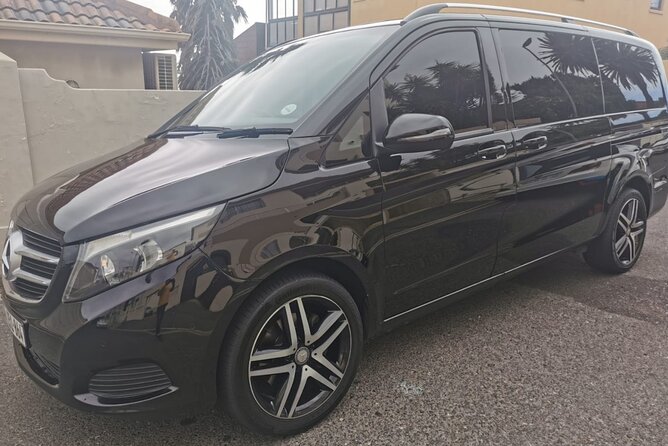 Vehicle Hire Full Day 10Hour Chauffeur Drive Cape Town to 15 PAX - Table Mountain as a half-day anchor